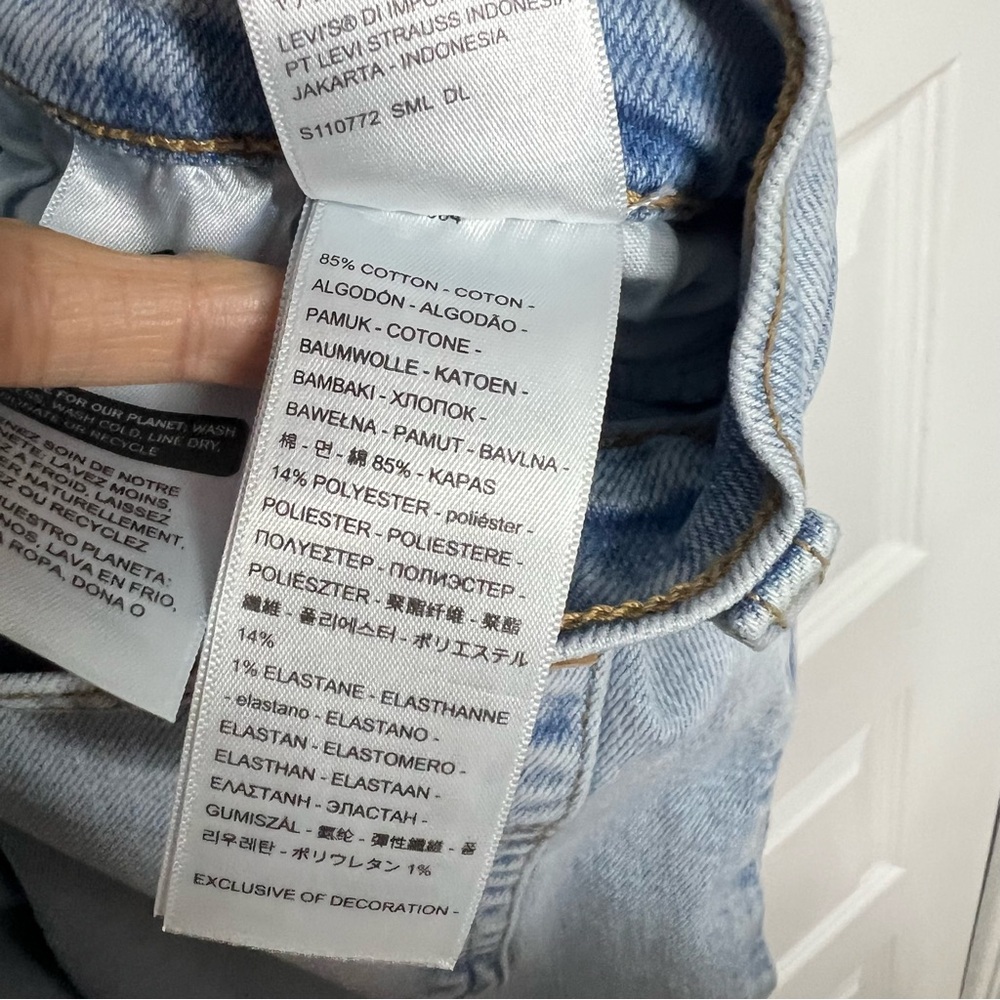 Levi’s Ribcage Bell Jeans Size 30 High Rise Light Wash Flare Wide Leg 30x32 - Picture 6 of 7